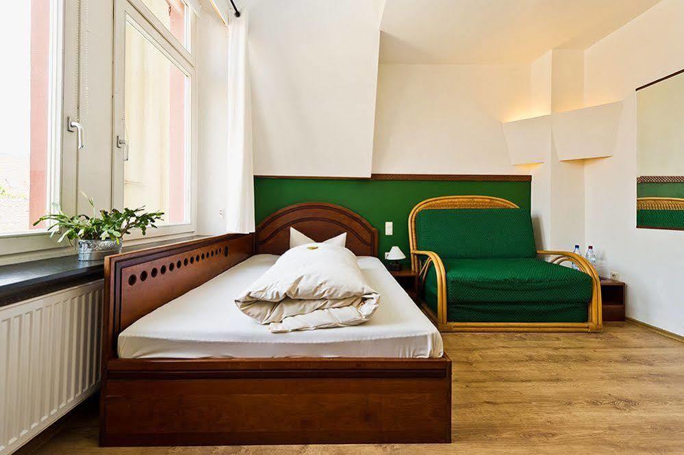 היידלברג Hotel Monpti מראה חיצוני תמונה